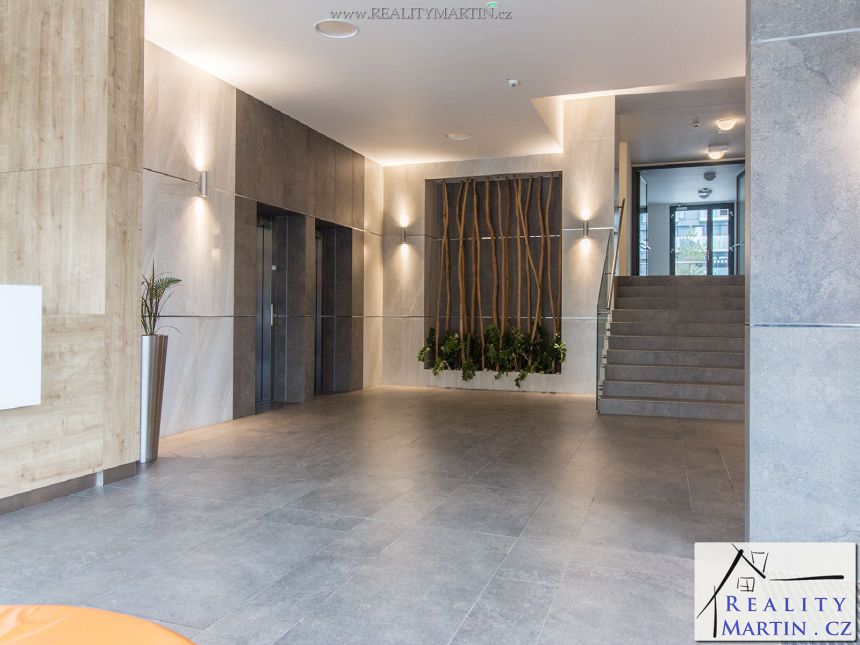 Prodej bytu 2+kk 70 m² Praha, ulice Olšanská - galerie 18