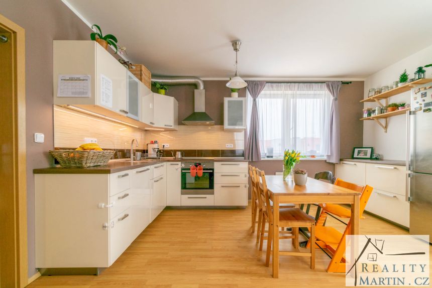 Prodej bytu 3+kk 74 m² V Roháči I., Jesenice