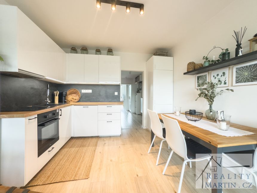 Prodej bytu 5+kk 84 m² Petržílova, Praha - Modřany