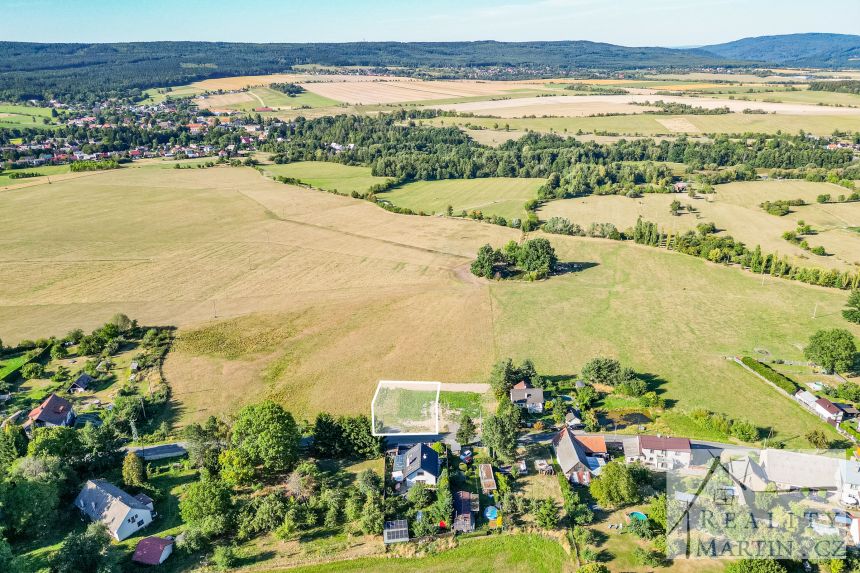 Prodej stavebního pozemku 1011 m² Obecnice - Oseč