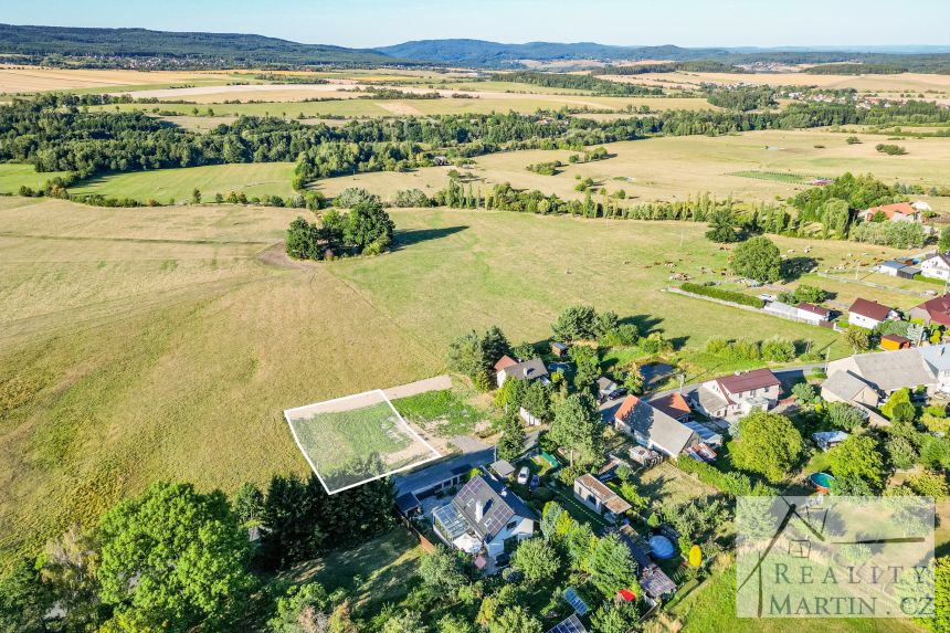 Prodej stavebního pozemku 1011 m² Obecnice - Oseč - galerie 3
