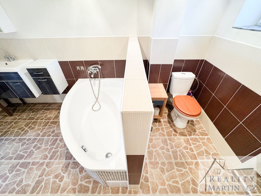 Prodej rodinného domu 240 m², pozemek 8209 m² Český Dub - Smržov - galerie 30