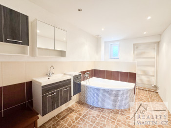 Prodej rodinného domu 240 m², pozemek 8209 m² Český Dub - Smržov - galerie 41