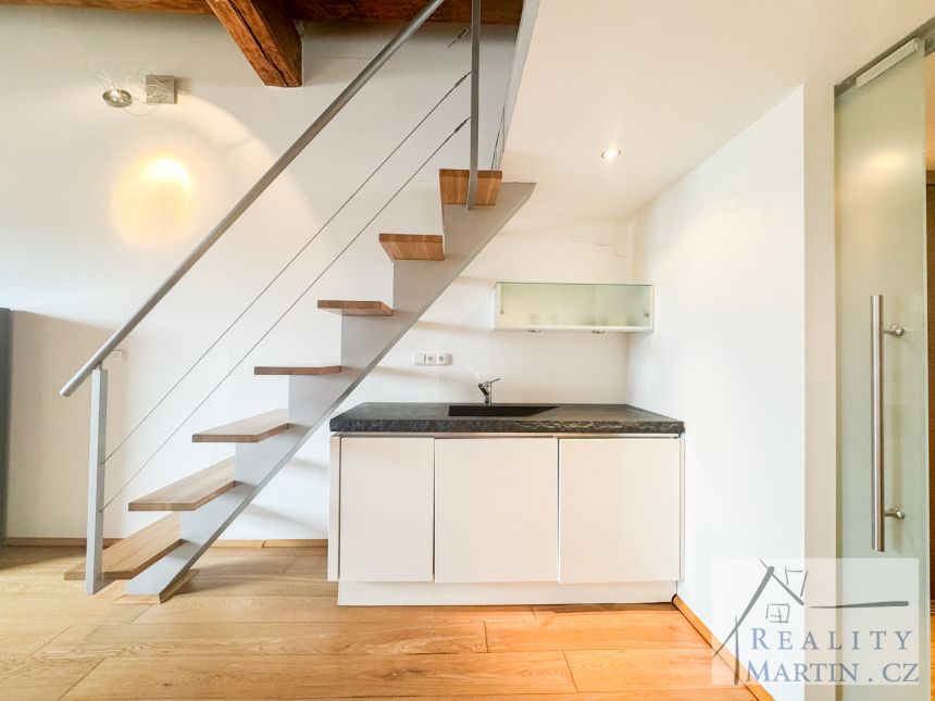 Prodej bytu 1+1 62 m² Bartoškova, Praha - galerie 13
