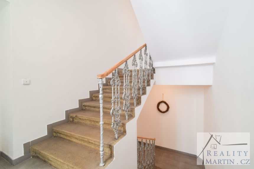 Prodej bytu 1+1 62 m² Bartoškova, Praha - galerie 21