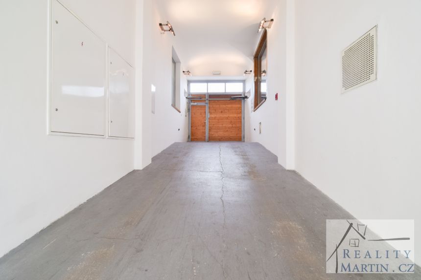 Prodej bytu 1+1 62 m² Bartoškova, Praha - galerie 23