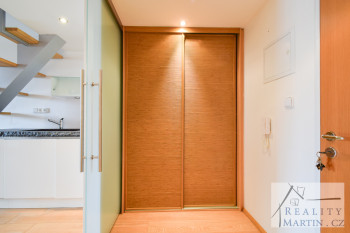 Prodej bytu 1+1 62 m² Bartoškova, Praha - galerie 25
